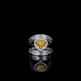 Sparkling Halo Ring